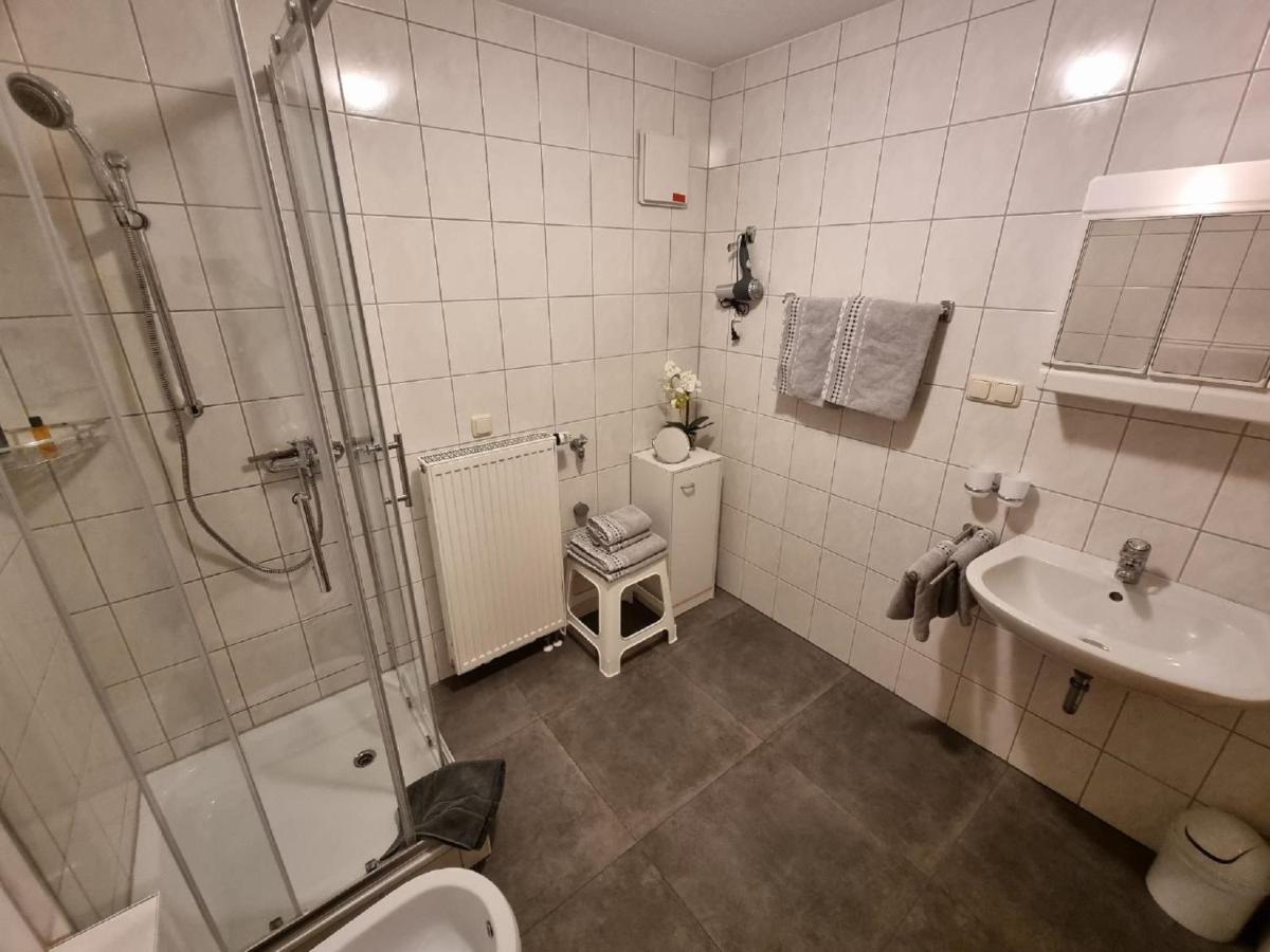 Apartment Cafe Altmuehl, Gaestehaus Krimhilde Direkt Am Wasser *